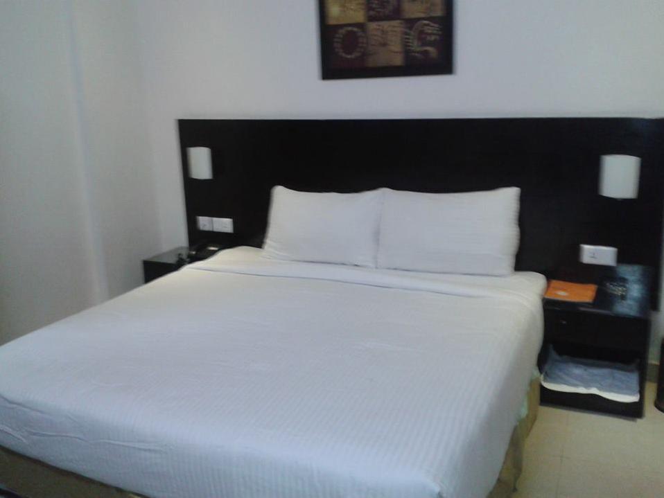 Anr Hotels Lucknow Luaran gambar