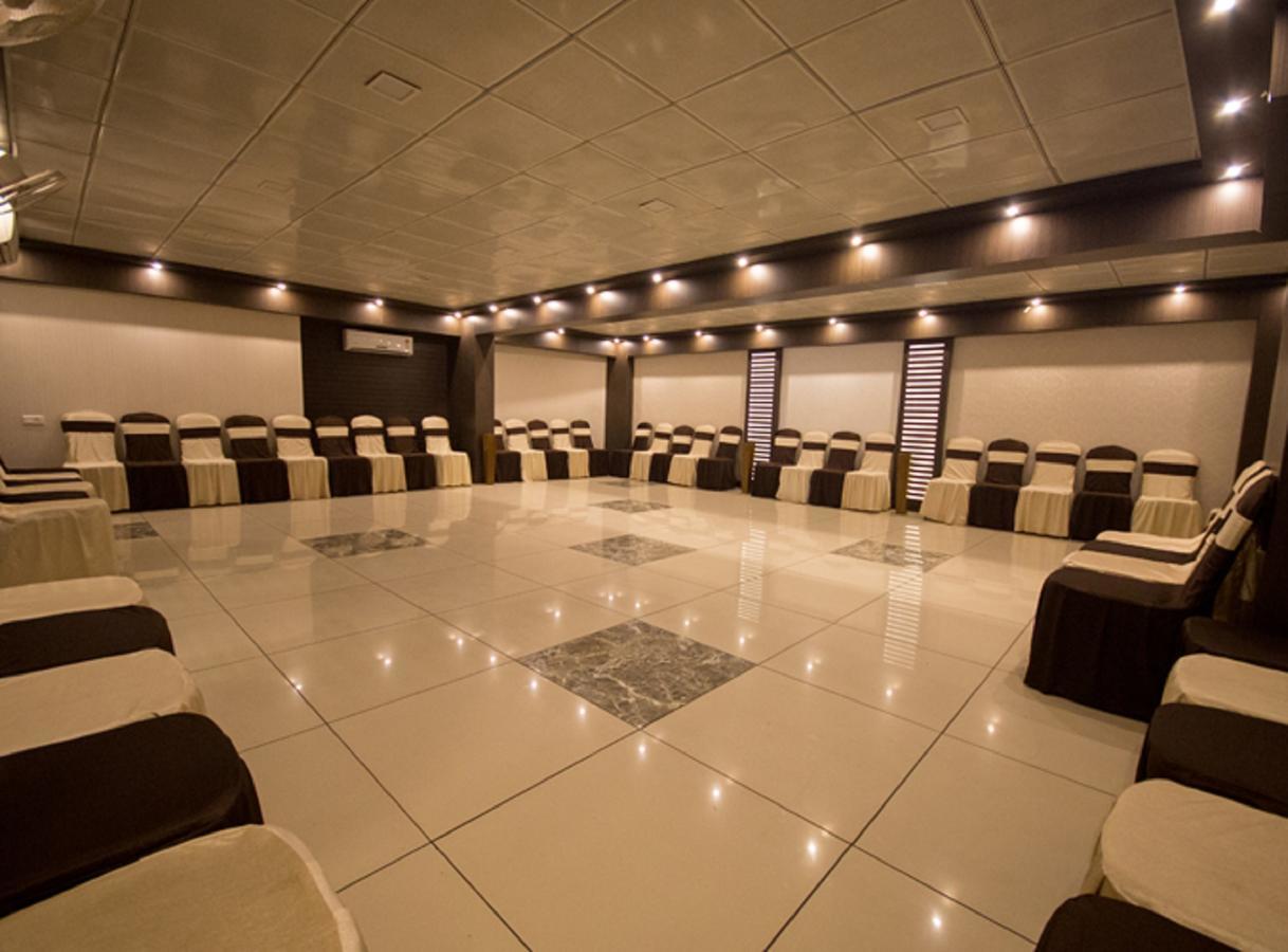 Anr Hotels Lucknow Luaran gambar